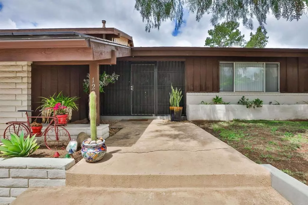 Lakeside, CA 92040,12026 Los Amigos Way