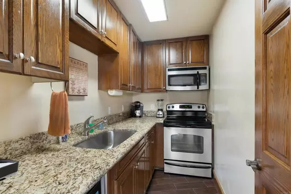 Coronado, CA 92118,1099 1st ST #317