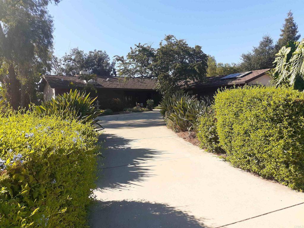 1952 E Madison, El Cajon, CA 92019