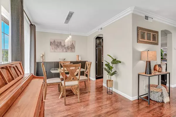 San Diego, CA 92139,2085 Manzana WAY