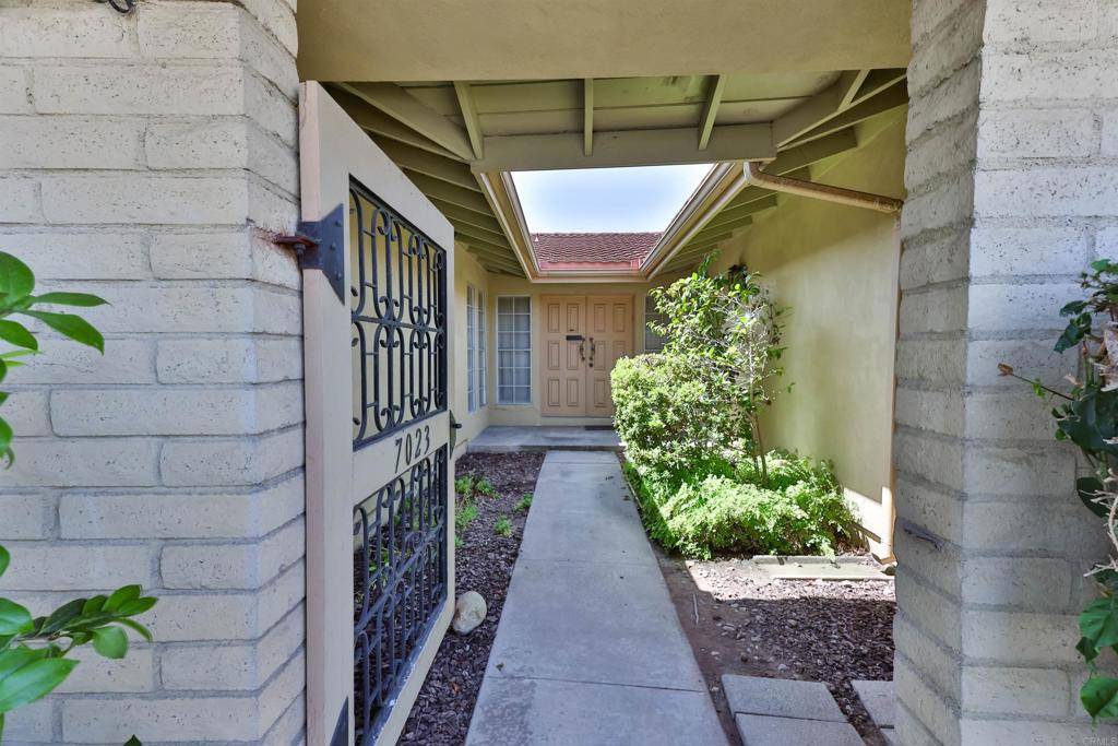 San Diego, CA 92111,7023 Rockglen AVE