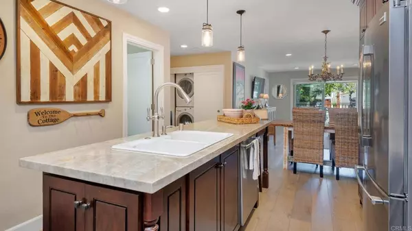 Coronado, CA 92118,935 D Ave