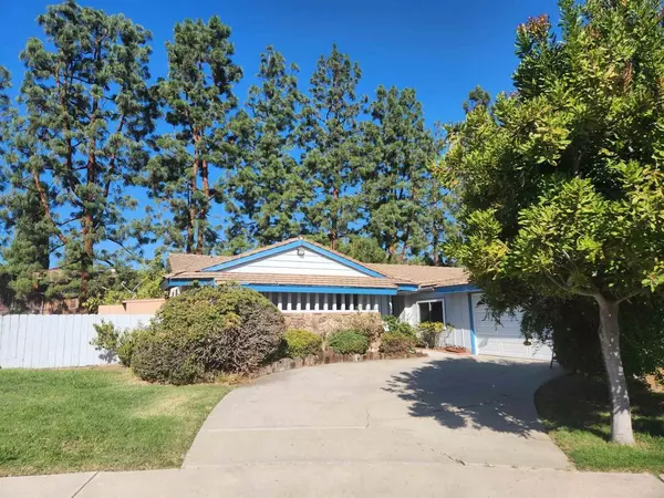 8816 Wigwam Court, Santee, CA 92071