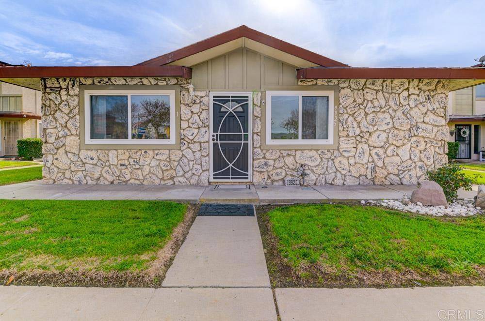 9925 Mission Gorge Rd #1, Santee, CA 92071