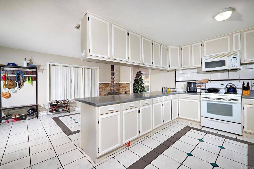 Spring Valley, CA 91977,1645 Tarleton ST