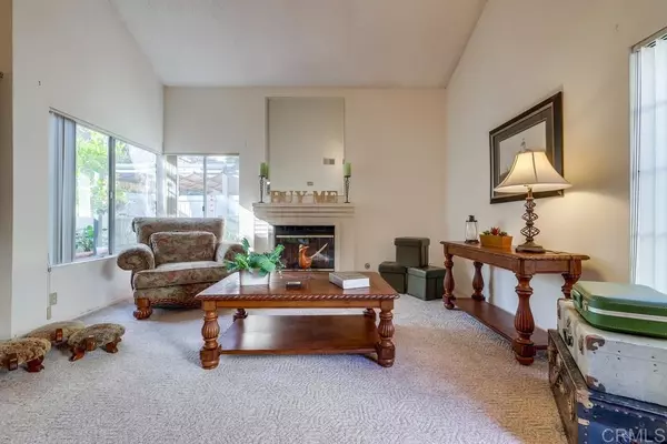 Paradise Hills, CA 92139,2438 MANZANA