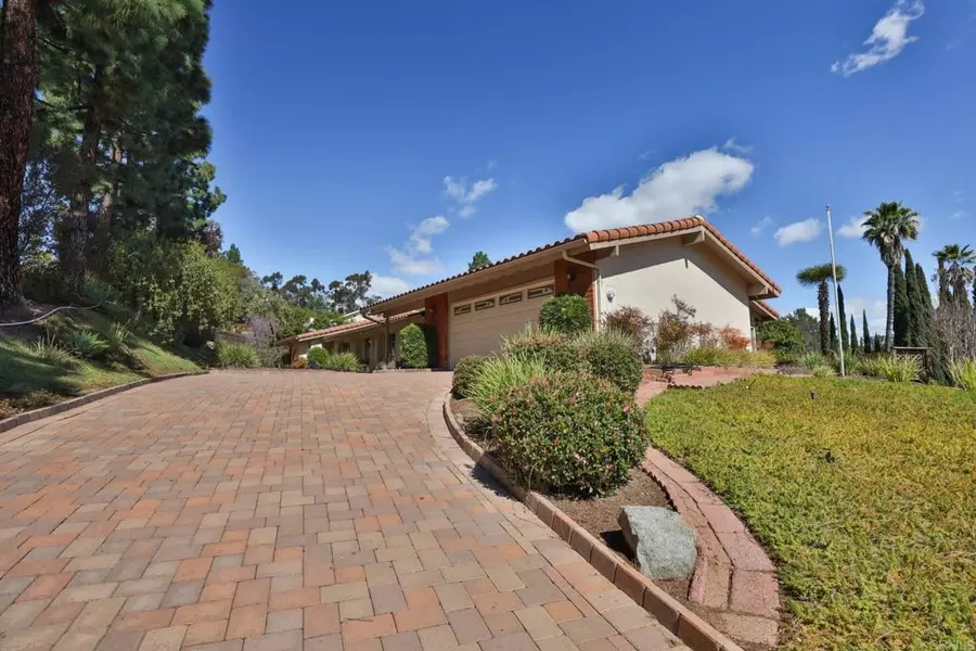 1808 Hidden Palm CT, El Cajon, CA 92019