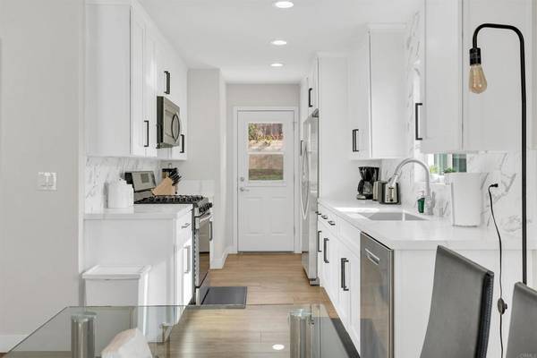 San Diego, CA 92111,3735 Budd ST