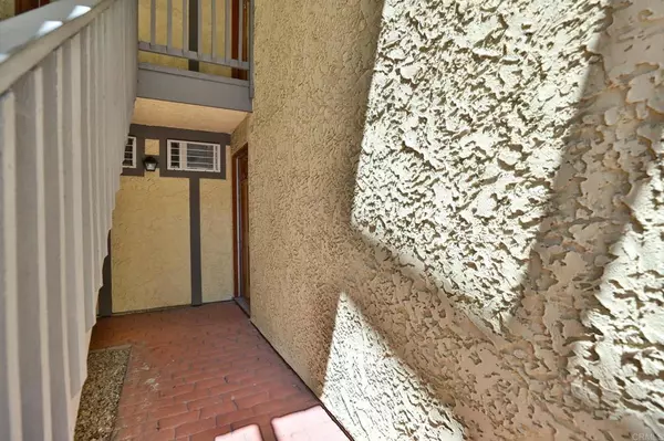 San Diego, CA 92139,3040 Alta View Dr #106