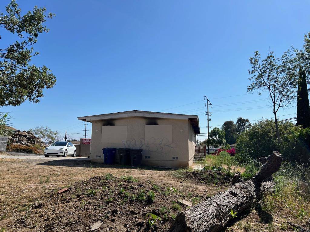 El Cajon, CA 92021,1675 N 2nd ST