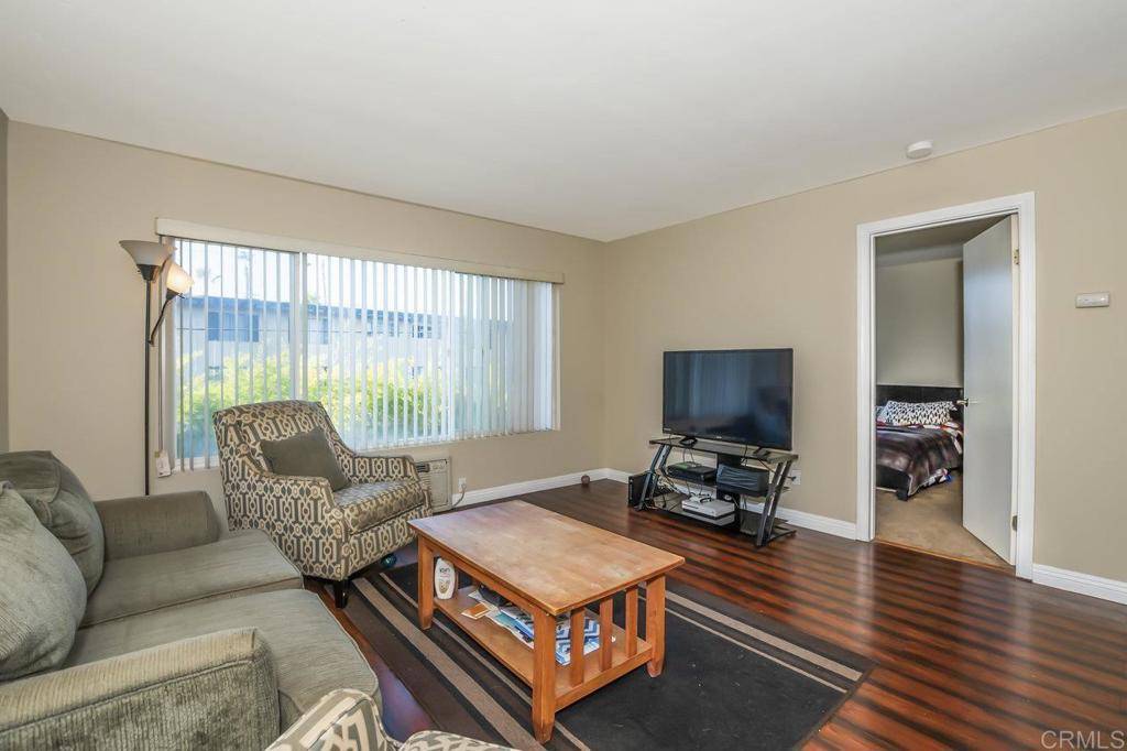 San Diego, CA 92115,4860 Rolando CT #7
