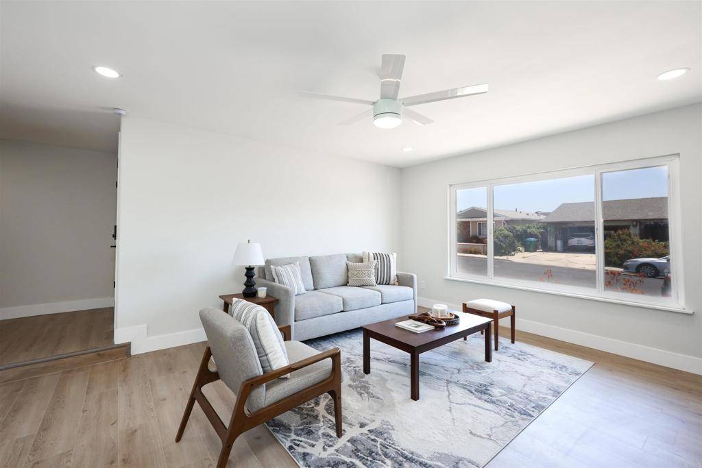 San Diego, CA 92154,3998 Glading DR