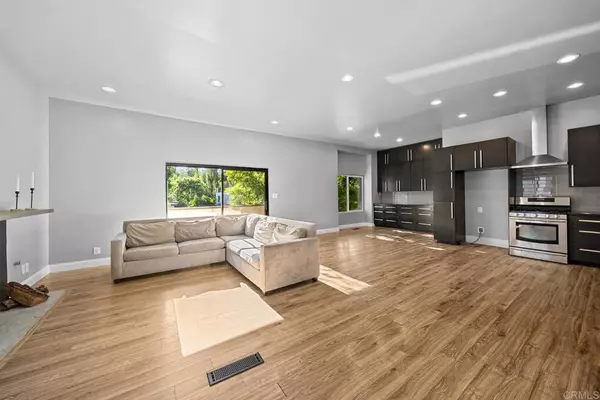 San Diego, CA 92115,5275 Reservoir Dr
