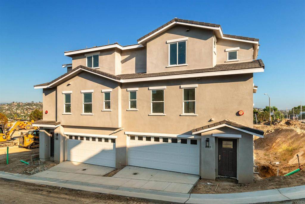 8523 Vista Azul, Lemon Grove, CA 91945
