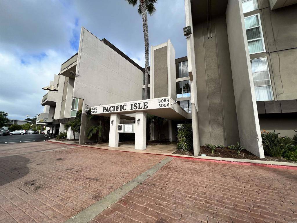 3050 Rue Dorleans #211, San Diego, CA 92110