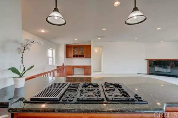 Imperial Beach, CA 91932,527 12th ST