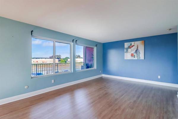 Chula Vista, CA 91910,695 Sea Vale ST #300