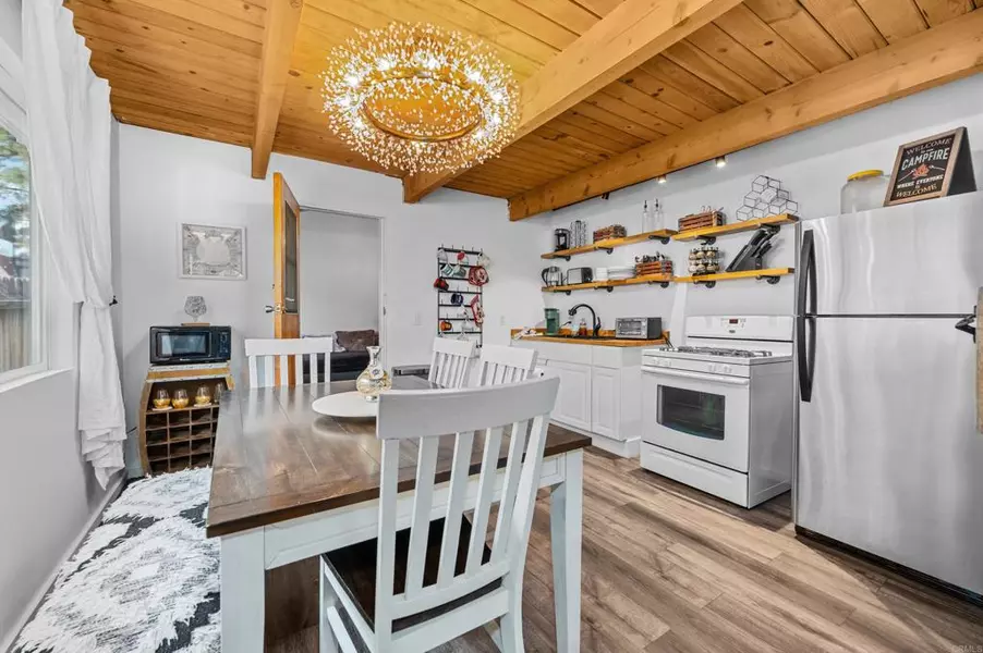 138 Leonard Lane, Sugarloaf, CA 92386