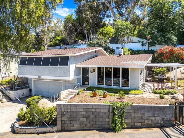 1393 Pine Dr, El Cajon, CA 92020