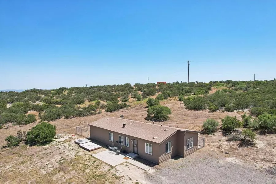 2605 Angel DR, Boulevard, CA 91905