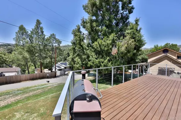 Descanso, CA 91916,25240 Manzanita Ln