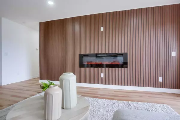 Carlsbad, CA 92008,2336 Hosp WAY #114