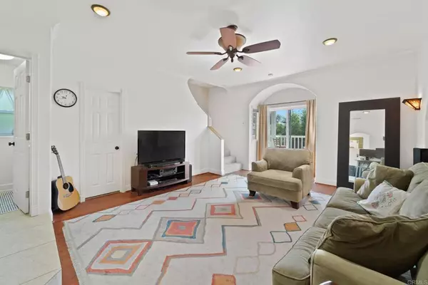 San Diego, CA 92105,2760 Menlo AVE