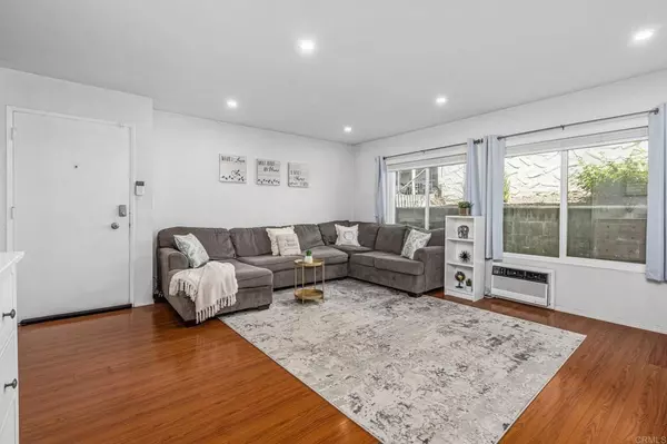 La Mesa, CA 91942,8220 Vincetta DR #25