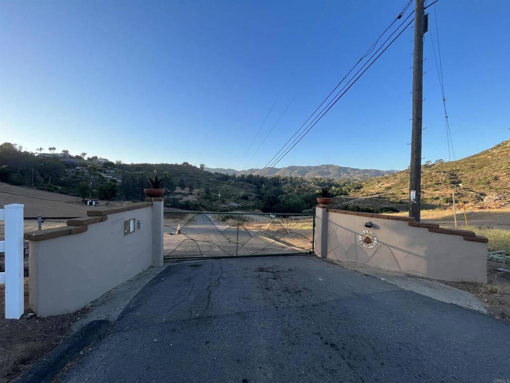 Hillside DR, Jamul, CA 91935