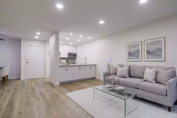 San Diego, CA 92119,6924 Hyde Park DR #310