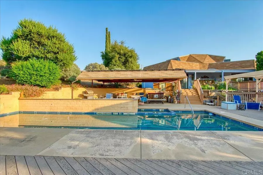 575 Anderson RD, Alpine, CA 91901