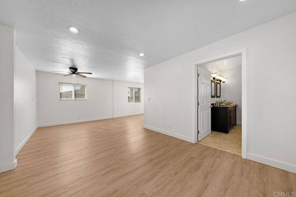 San Diego, CA 92114,5340 Manzanares WAY