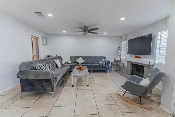 El Cajon, CA 92019,1465 E Lexington AVE #8B