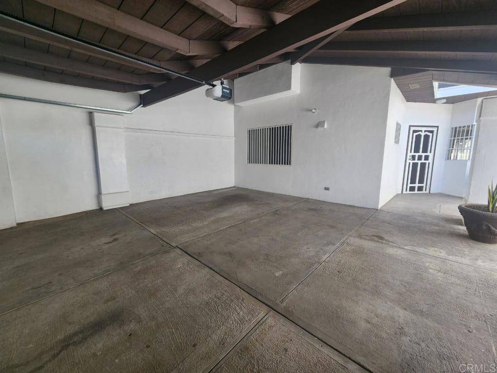 Outside Area (outside Ca), CA 22880,125 Ondinas