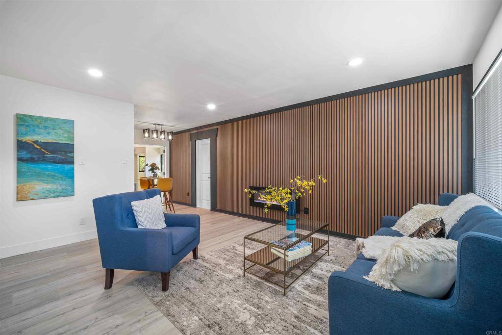 San Diego, CA 92114,8232 Skyline DR