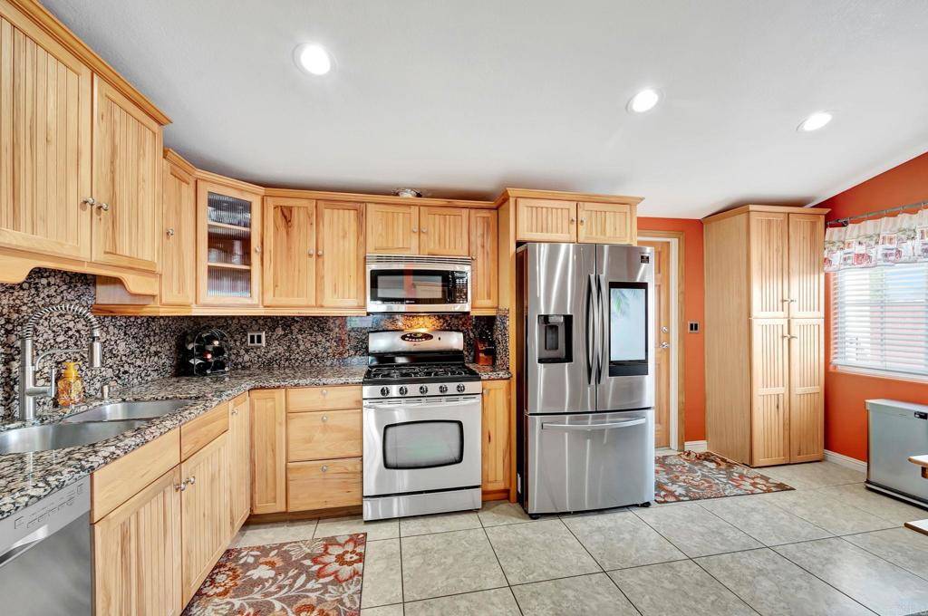 San Diego, CA 92123,3584 Dorchester DR
