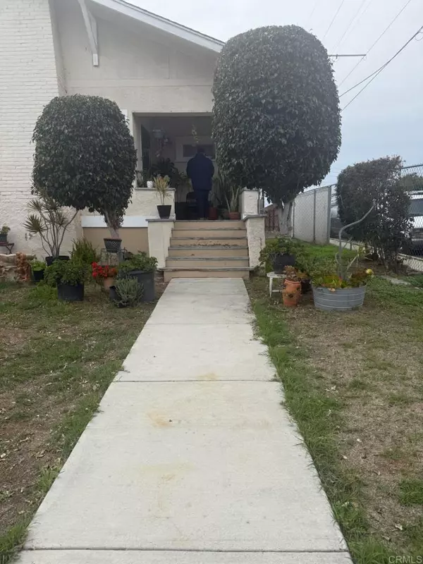 San Diego, CA 92113,304 Milbrae ST