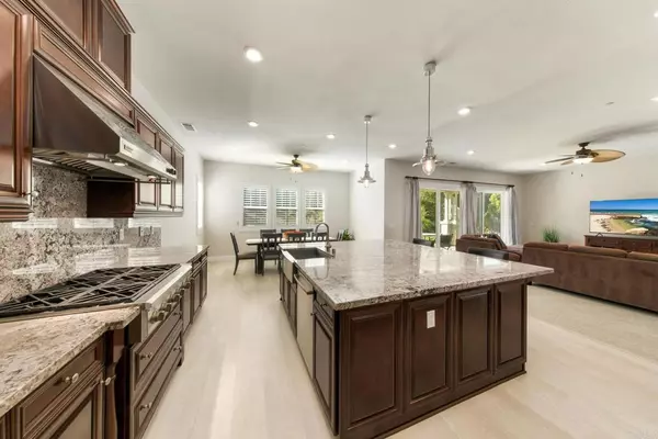 5421 Reef CIR Carlsbad, CA 92008