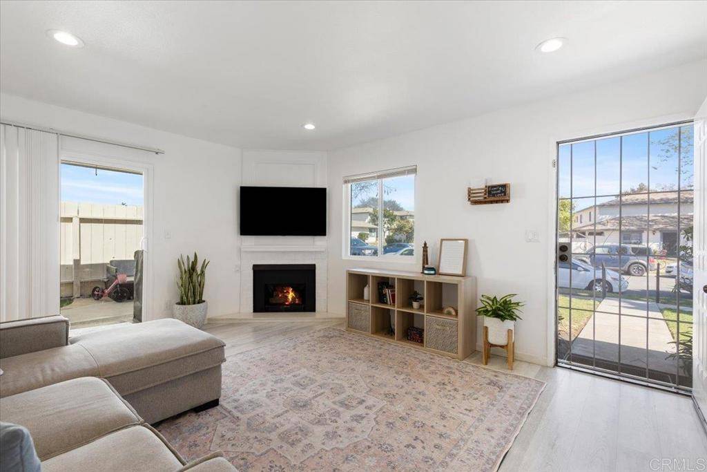 Oceanside, CA 92056,3461 Los Mochis WAY