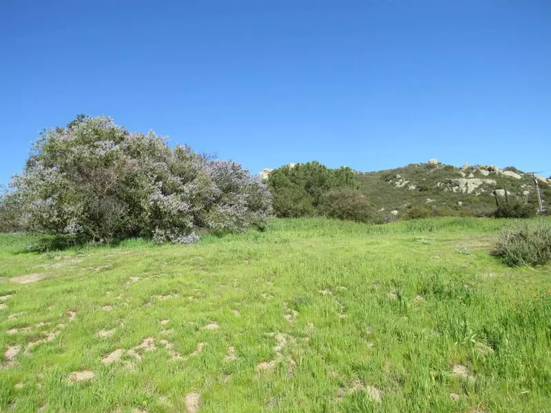 1899 Lake Morena DR, Campo, CA 91906