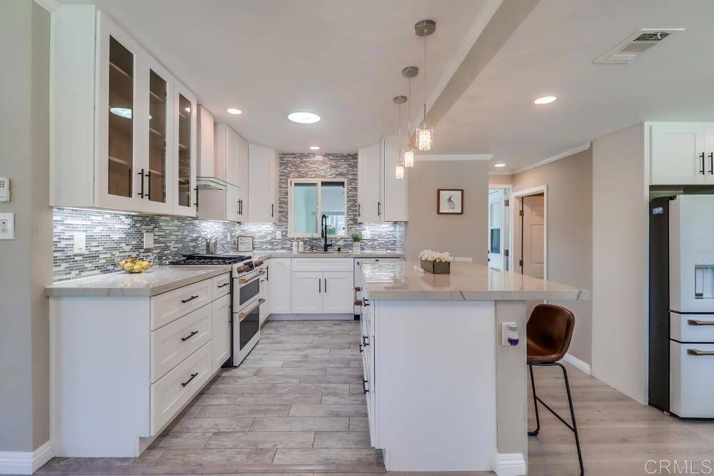 3340 Conduit RD, Bonita, CA 91902