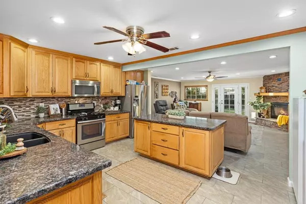 9324 EMERALD GROVE AVE, Lakeside, CA 92040