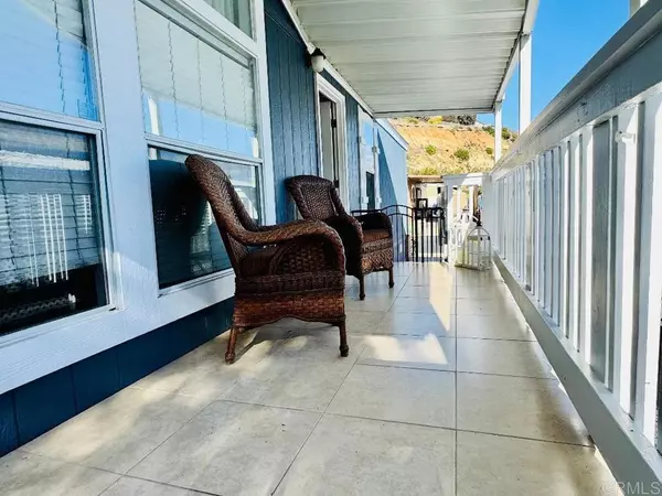 San Diego, CA 92139,3129 Calle Abajo #107