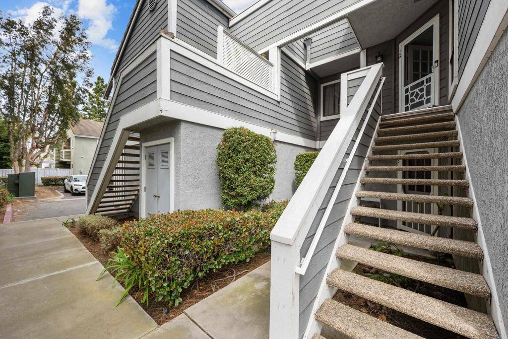 28 Cambria LN #40,  Aliso Viejo,  CA 92656