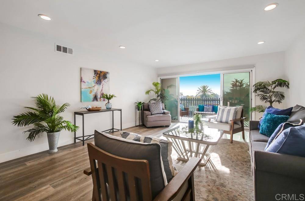 La Mesa, CA 91942,4900 Rosehedge DR #412