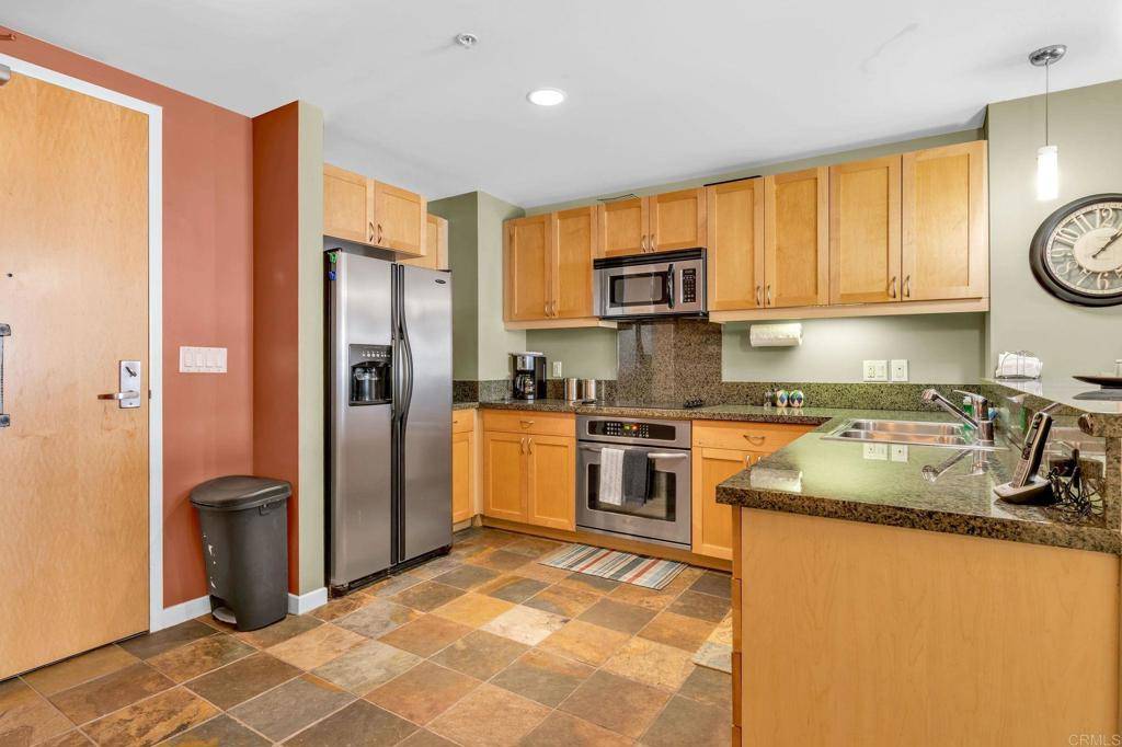 San Diego, CA 92101,1150 J ST #715