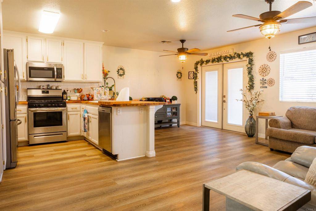 Brawley, CA 92227,731 River DR