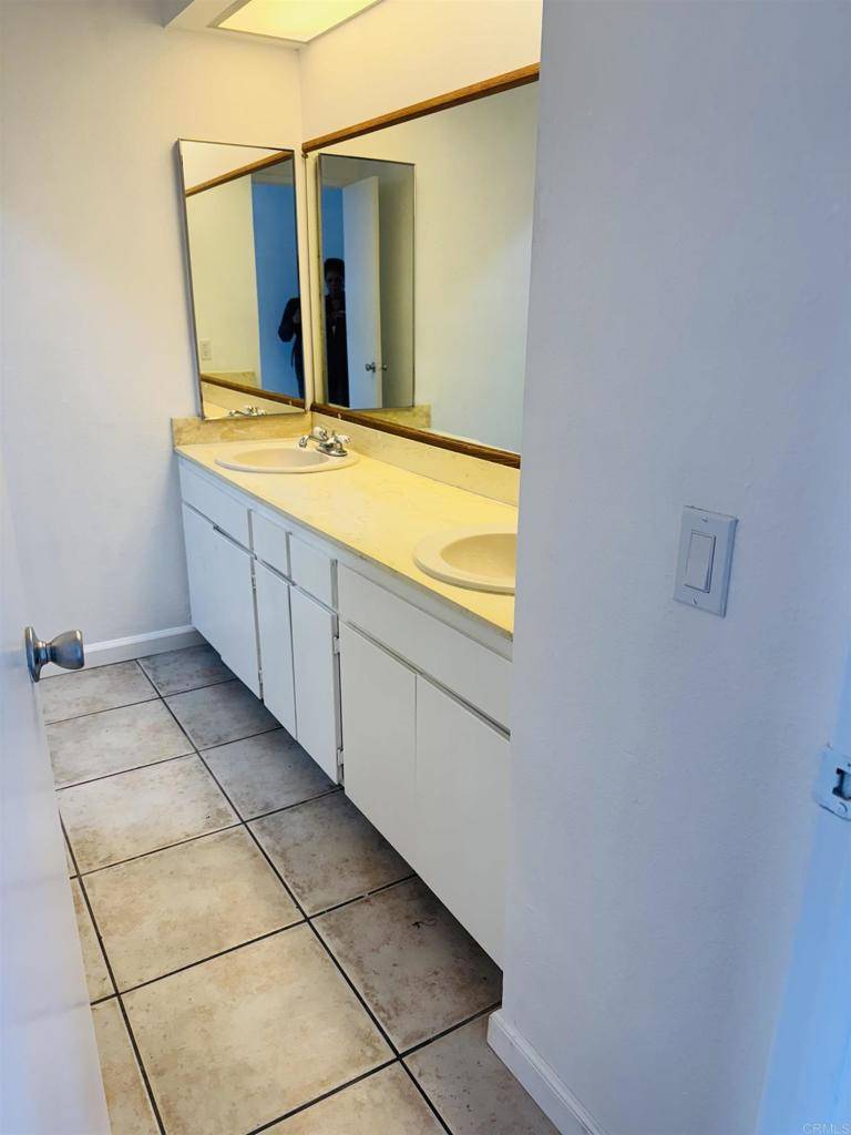 Spring Valley, CA 91977,9170 Circulo Margen