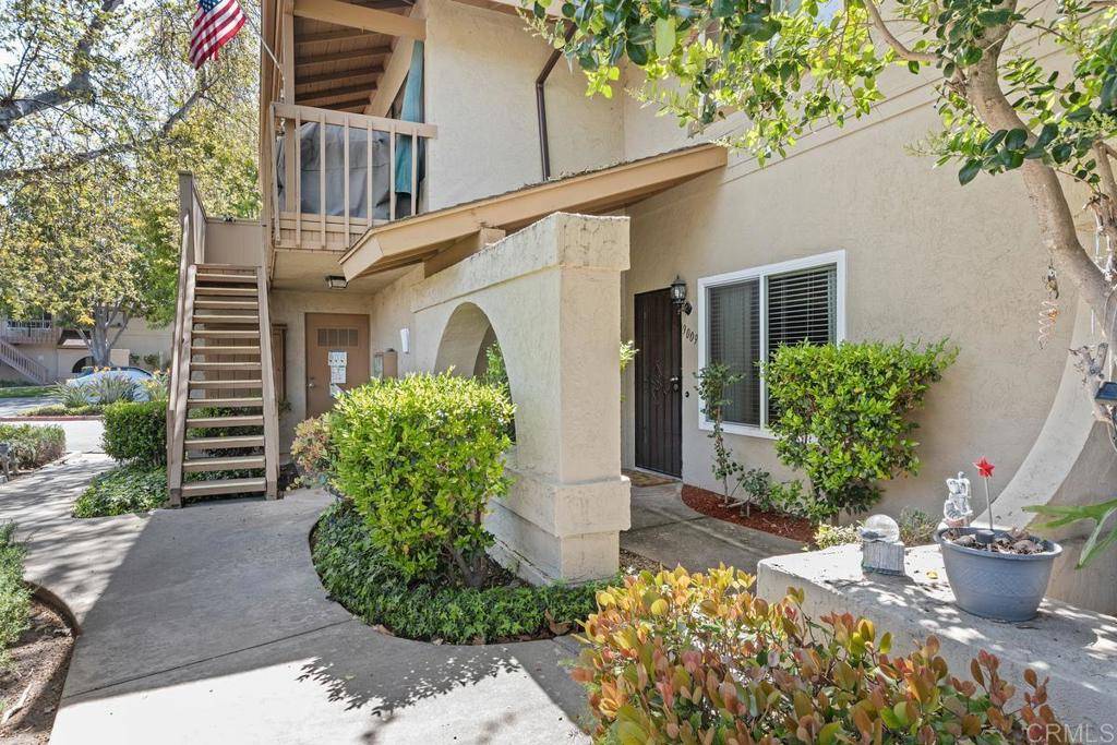 9009 Fanita Rancho RD, Santee, CA 92071