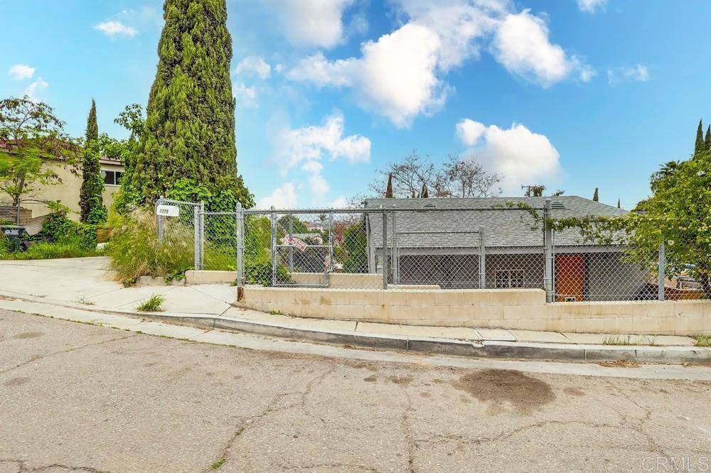 East Los Angeles, CA 90063,1279 N Hicks DR